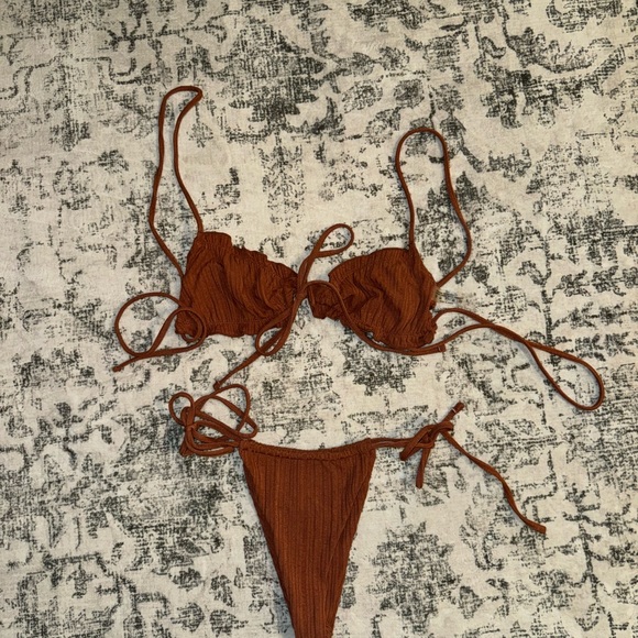 Bikinis/swim - Picture 2 of 11